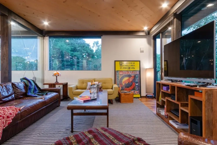 4 Bedrooms Villa