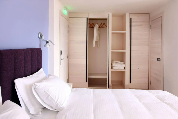 Seleni Suites