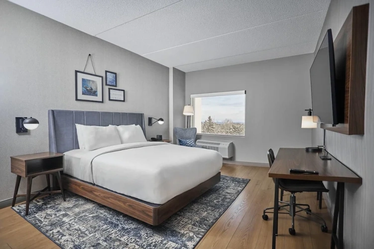 Standard Double room with city view