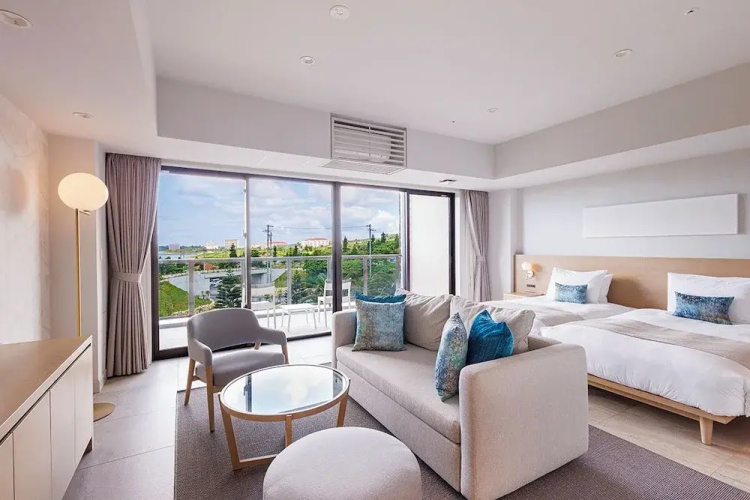 Hotel Shigira Mirage Beach Front