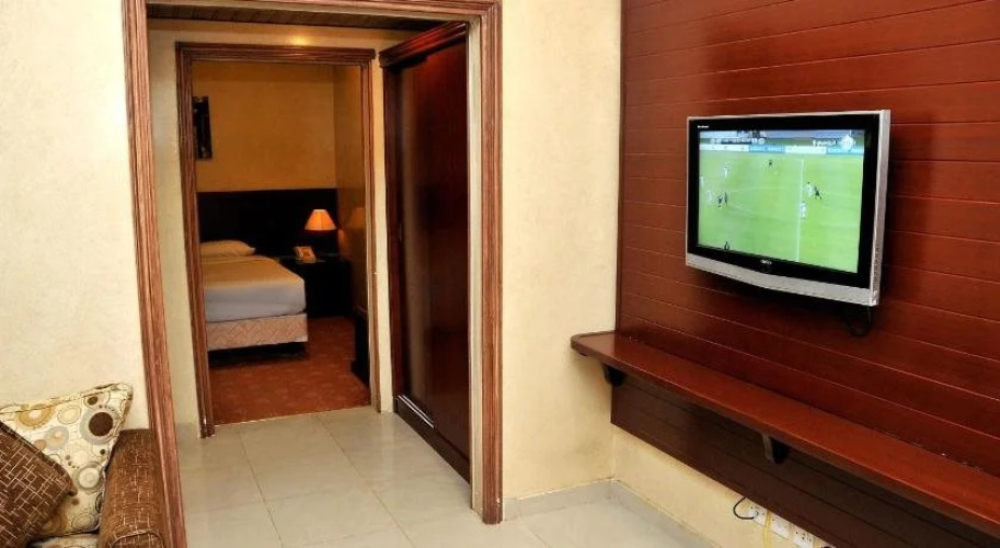 Romance Hotel