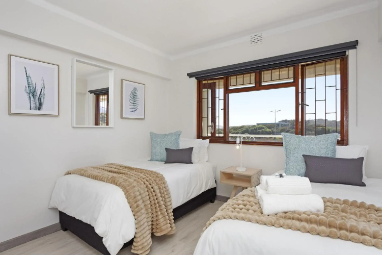 Cisterama 102 by HostAgents