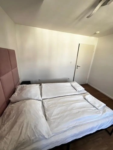 Simple 2BR Apt Near Meidling Station