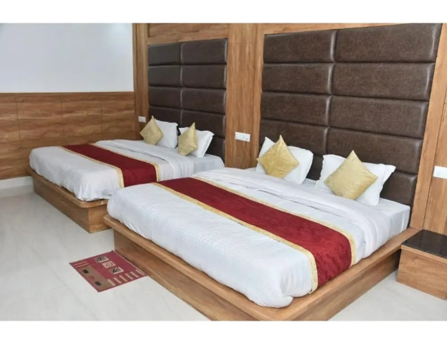 Standard Triple room