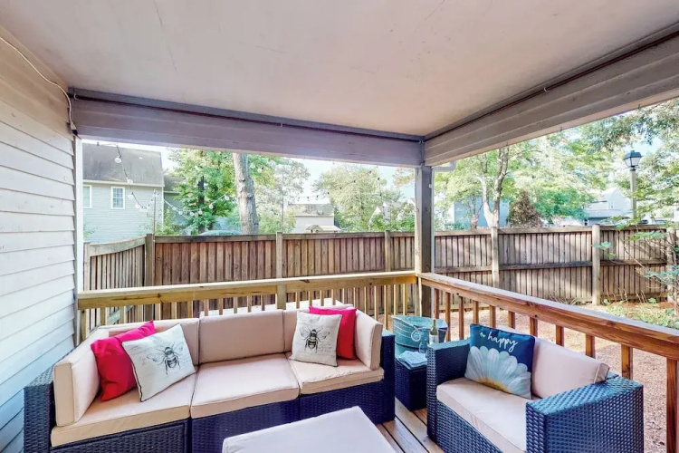 3BR Dog-friendly Retreat w/ Fireplace & Patio