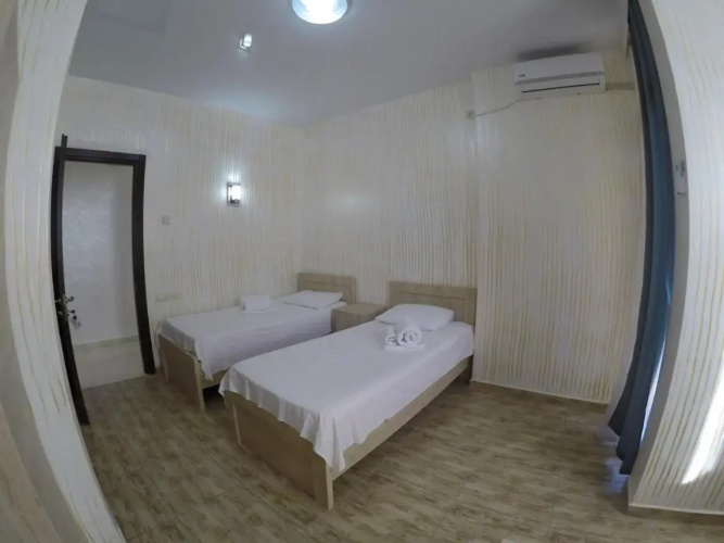 Angisa Guest House 68A