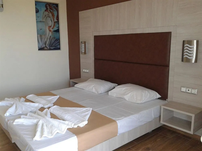 Karavos Apartments