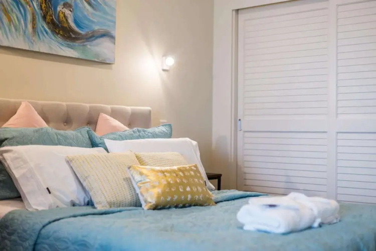 Waterfront Seaview Apt Hotel