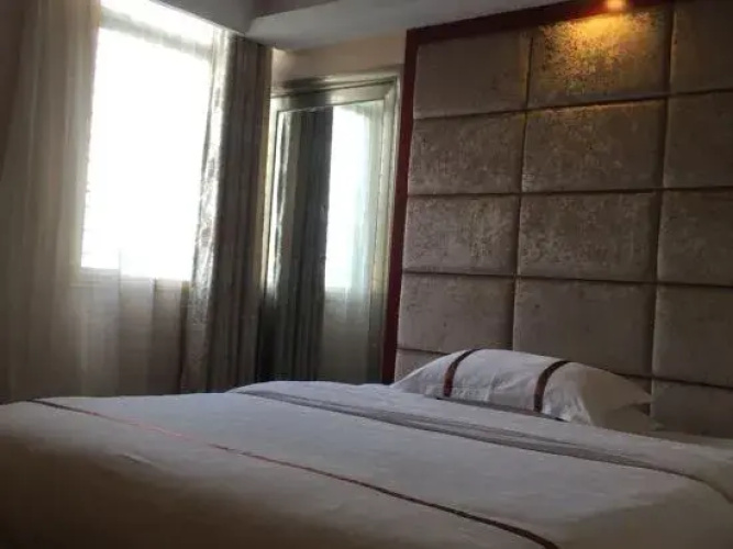 Longshan Tianyi Hotel