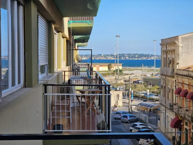 Standard Double room with city view