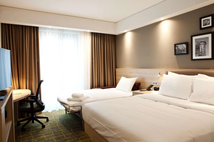 Hampton by Hilton Dortmund Phoenix See photo 8