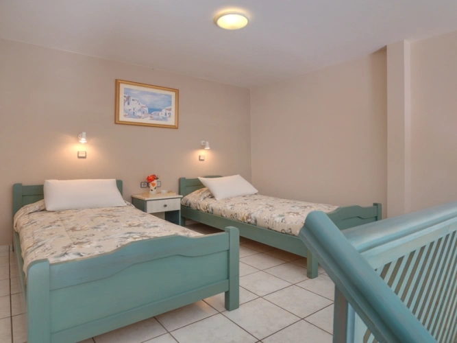 Standard Triple room with balcony