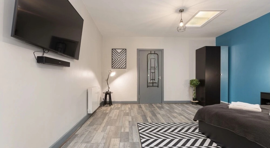 Pine Suite - Studio Apartment - Talbot Road