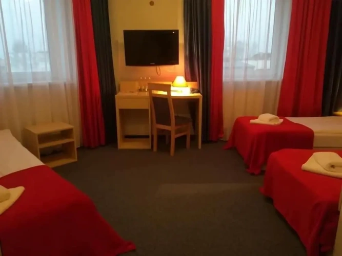 Standard Triple room