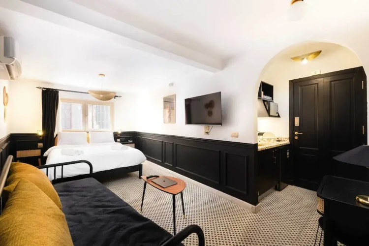 The Bold Signature 1bdr Studio @ Cairo's Downtown