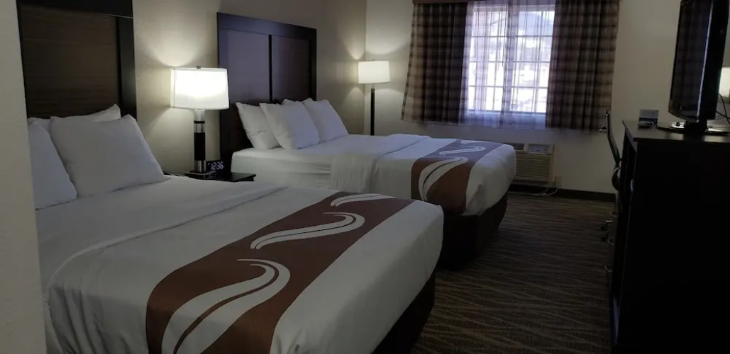Allington Inn & Suites South Fork