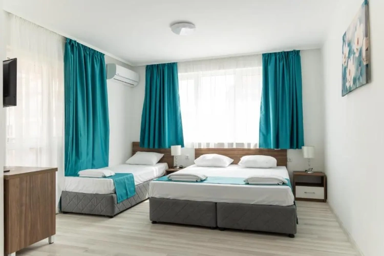 Standard Triple room with balcony