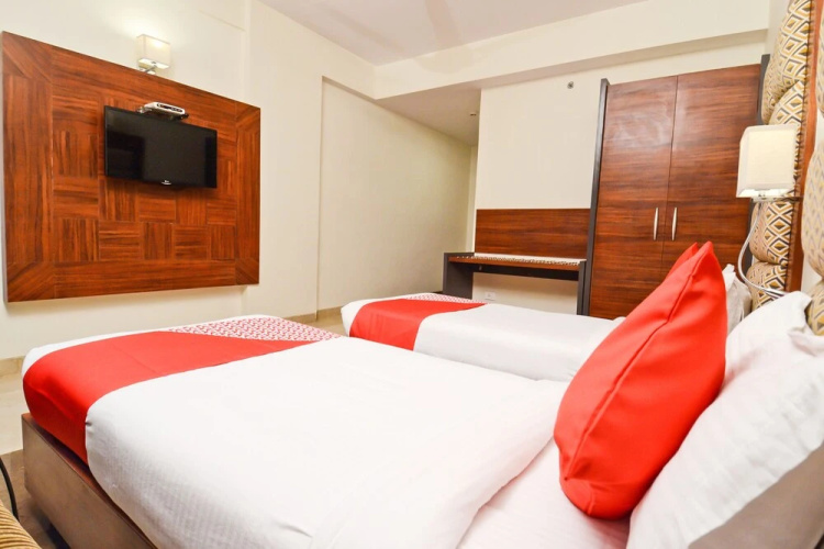 Hotel Apex International