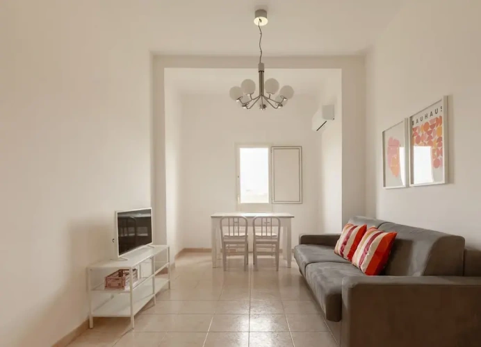 2 Bedrooms Comfort Apartment with balcony and with city view