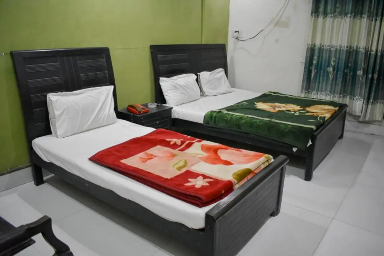 New Paradise Hotel