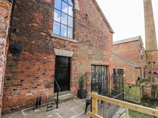 The Pump House Art Studio
