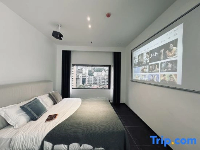 Standard Double room with city view