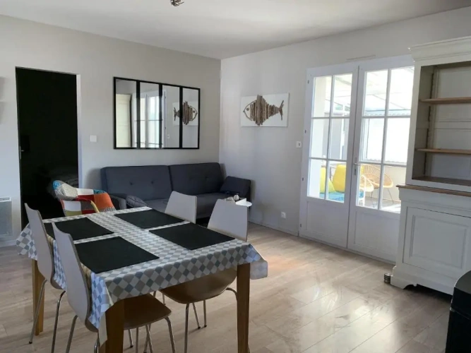 2 Bedrooms Cottage