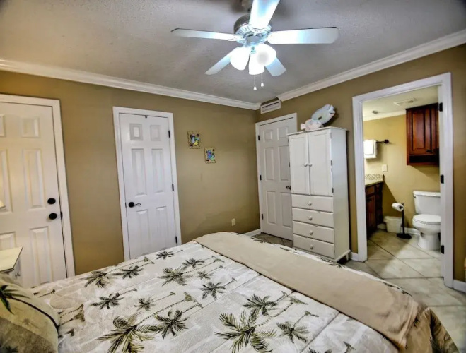 Gulf Shore Condo #113 - 2 Br condo by RedAwning