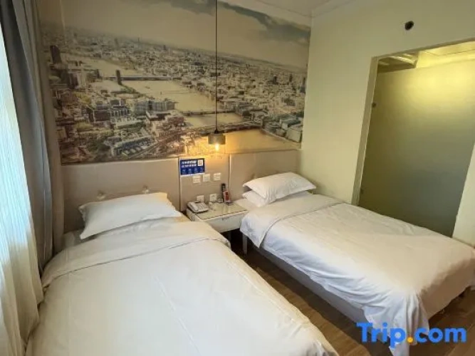 Premier Twin room