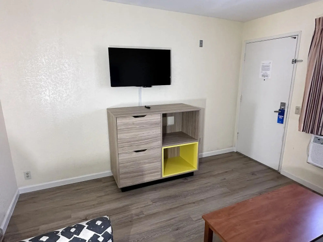 Days Inn by Wyndham San Marcos