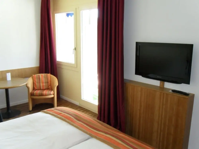 Standard Double room with balcony and with lake view