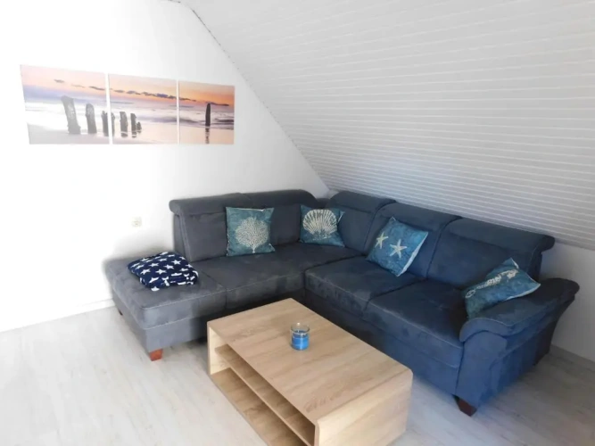 3 Bedrooms Apartment
