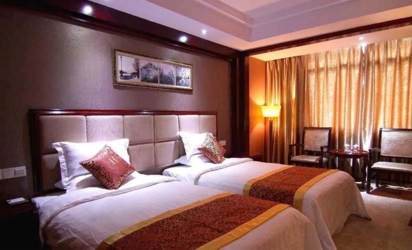 Huayue Hotel