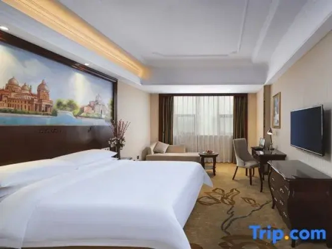 Deluxe Double Suite