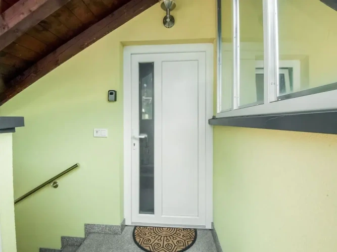 3 Bedrooms Classic Apartment