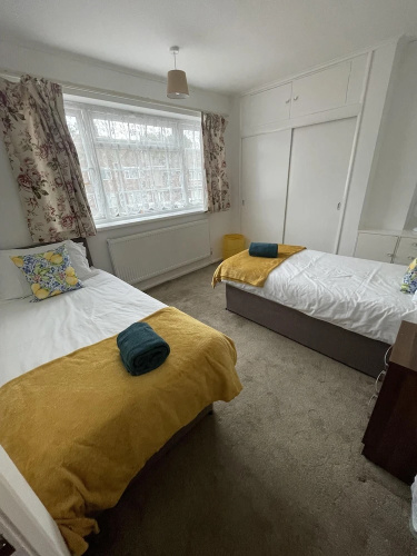 Immaculate 3-bed House in Luton