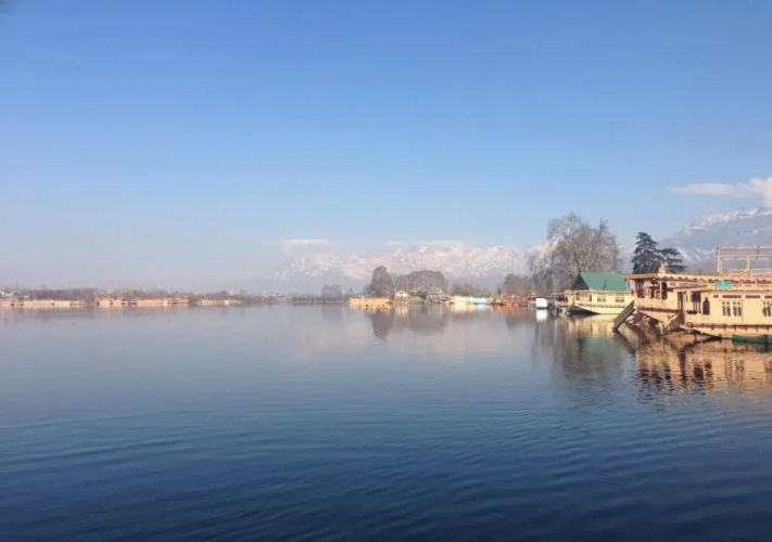 Majestic Houseboat