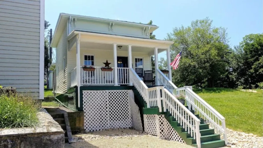 2 Bedrooms Cottage