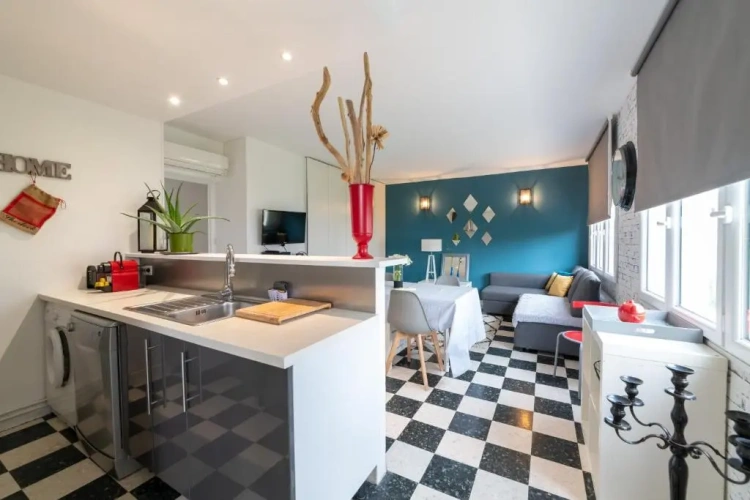 3 Bedrooms Apartment