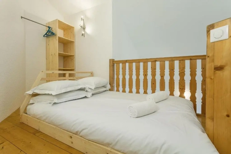 3 Bedrooms Apartment