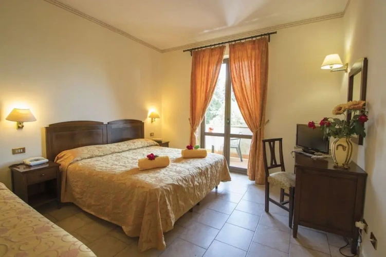Classic Quadruple room