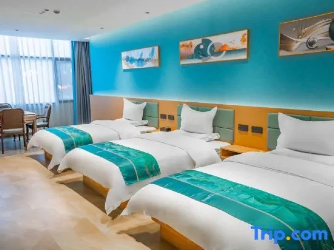 Standard Triple room
