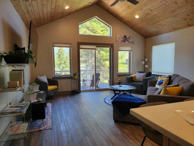 Lakeshore Cabins