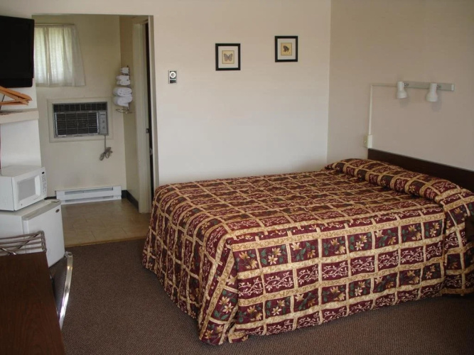 Tops Motel