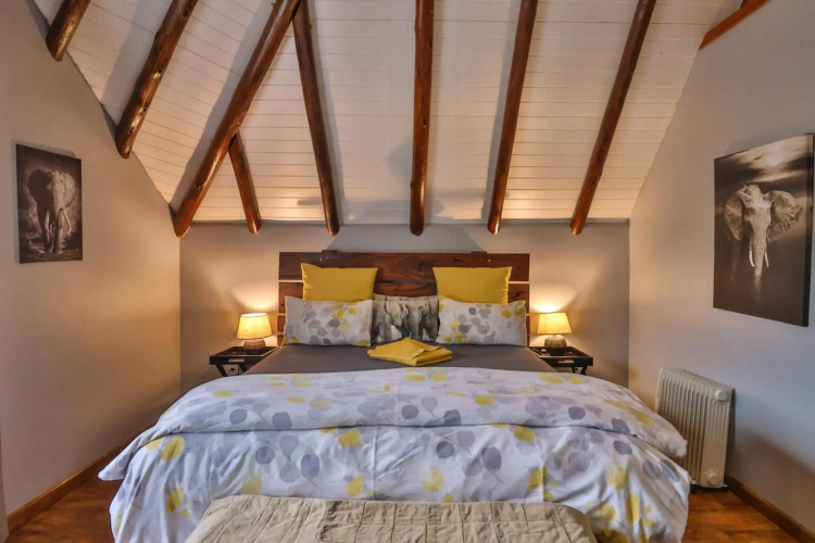Self catering, fully equipped, 2 storey cottage.