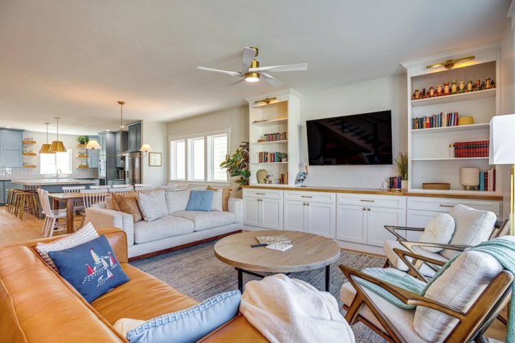 5 Bedrooms Cottage