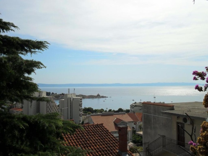 2 Bedrooms Apartment with balcony and with sea view