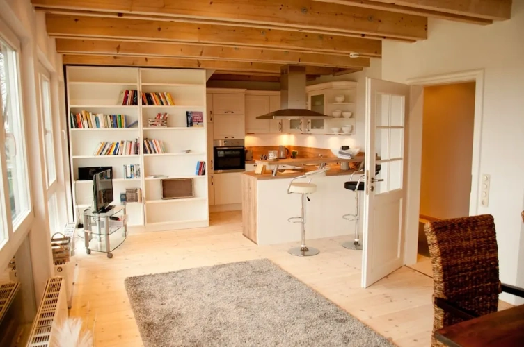 Apartment with garden view