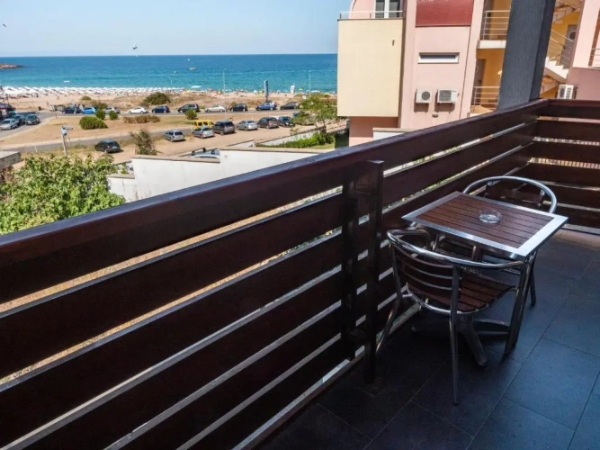 Studio with balcony and with sea view