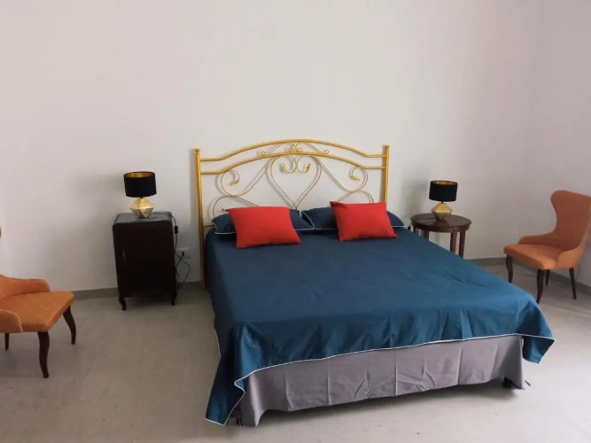 2 Bedrooms Cottage